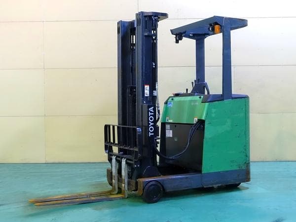 Reach Forklift — Auction (lot 1207-6565290)