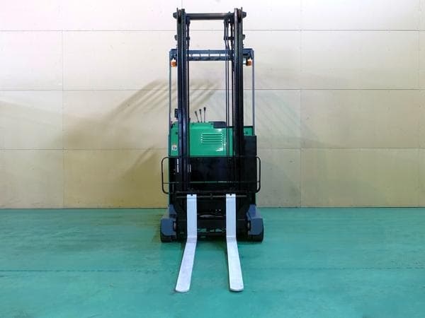 Reach Forklift — Auction (lot 1207-6565654)