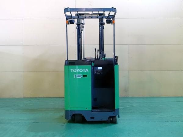 Reach Forklift — Auction (lot 1207-6565654)