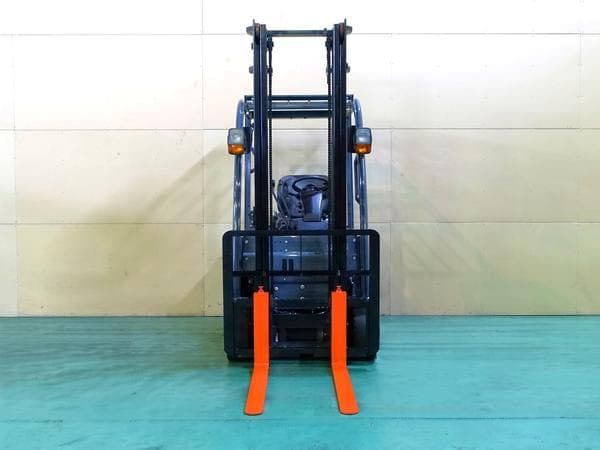 Battery Forklift — Auction (lot 1207-6567650)