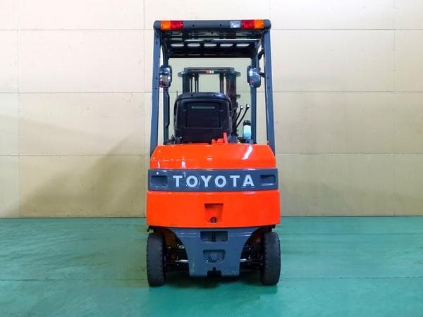 Battery Forklift — Auction (lot 1207-6567806)