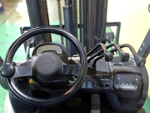 Forklift — Auction (lot 1207-6568534)