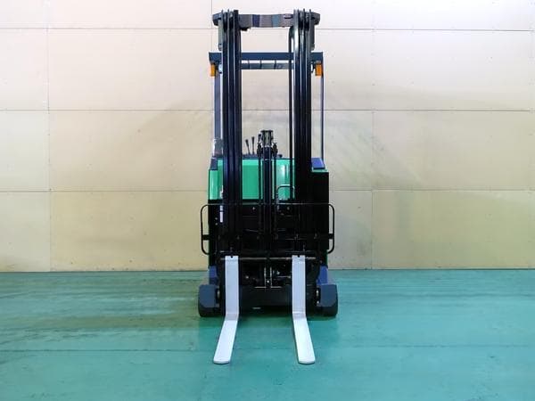 Reach Forklift — Auction (lot 1207-6569378)