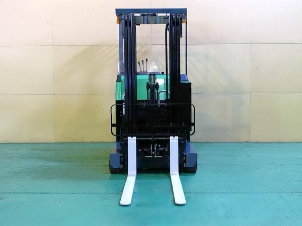 Reach Forklift — Auction (lot 1207-6571898)