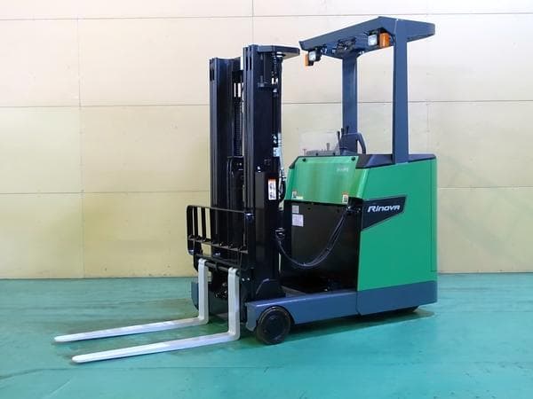 Reach Forklift — Auction (lot 1207-6571898)