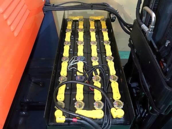 Reach Forklift — Auction (lot 1207-6572029)