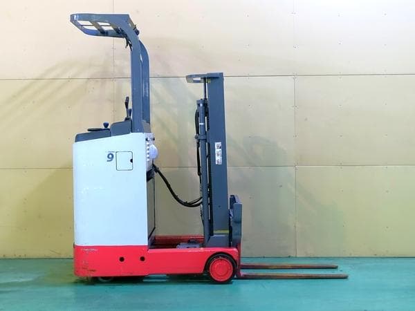 Reach Forklift — Auction (lot 1207-6572376)