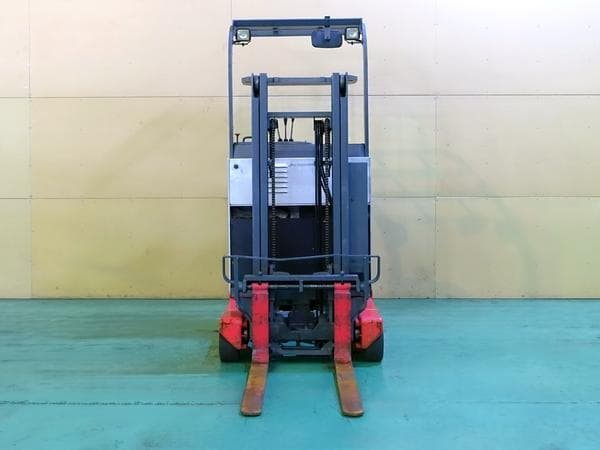 Reach Forklift — Auction (lot 1207-6572376)