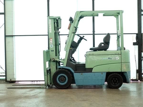 Battery Forklift — Auction (lot 1207-6572566)