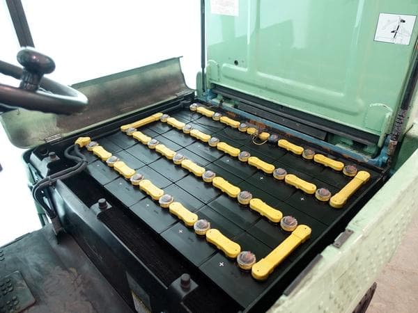 Battery Forklift — Auction (lot 1207-6572566)