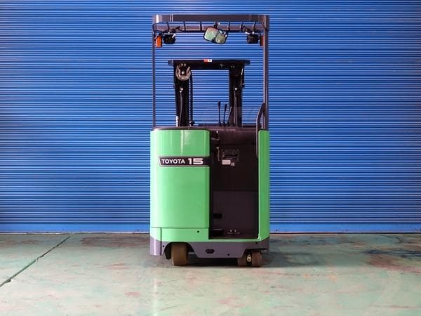 Reach Forklift — Auction (lot 1207-6572906)