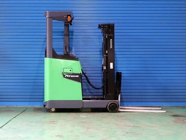 Reach Forklift — Auction (lot 1207-6572925)