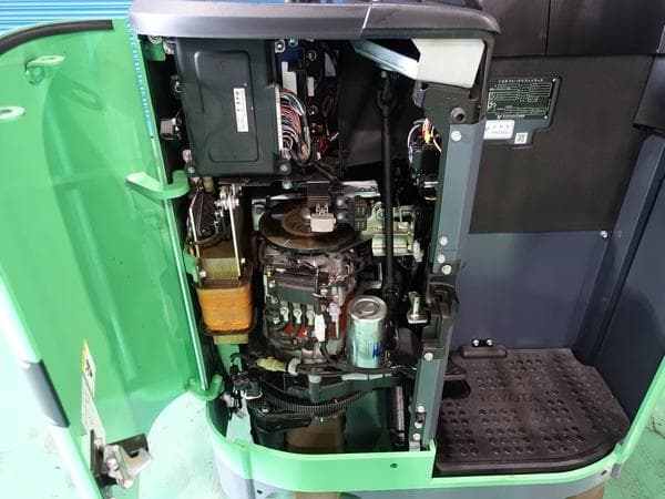 Reach Forklift — Auction (lot 1207-6572925)
