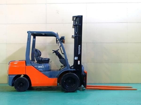 Forklift — Auction (lot 1207-6581063)
