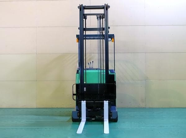 Reach Forklift — Auction (lot 1207-6581072)