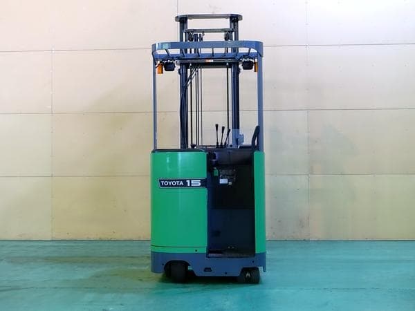 Reach Forklift — Auction (lot 1207-6581072)