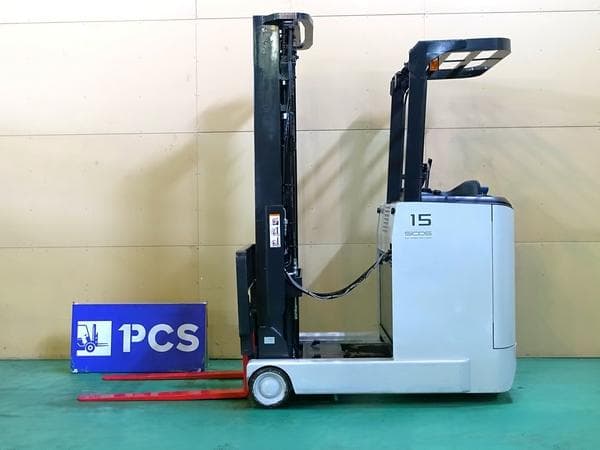Reach Forklift — Auction (lot 1207-6581984)