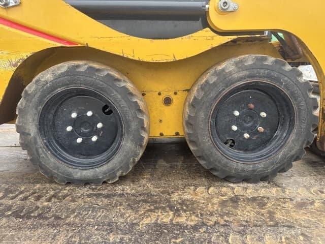 SKID STEER LOADER — Auction (lot 8451-10001)