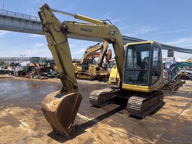 EXCAVATOR — Auction (lot 8451-10004)