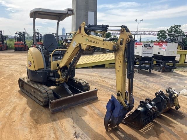 MINI EXCAVATOR — Auction (lot 8451-10009)