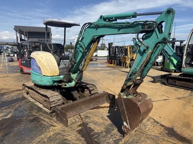 MINI EXCAVATOR — Auction (lot 8451-10013)