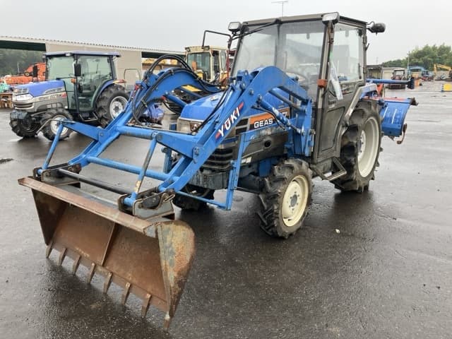 Tractor — Auction (lot 8451-1006)