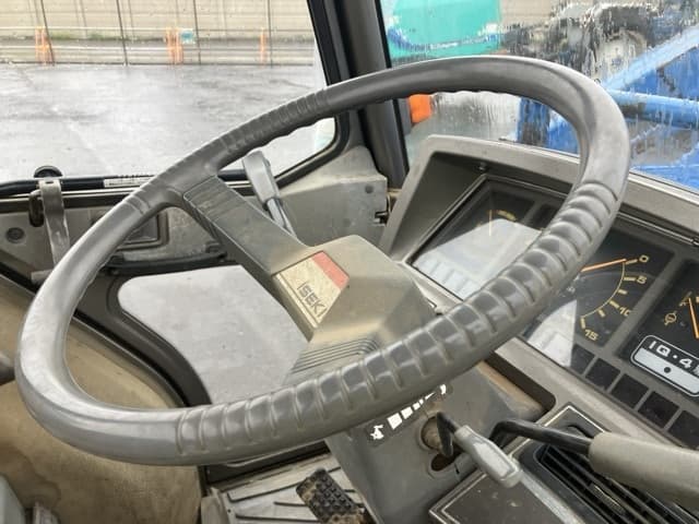 Tractor — Auction (lot 8451-1006)