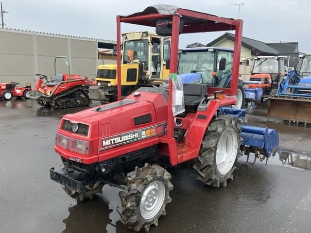Tractor — Auction (lot 8451-1009)
