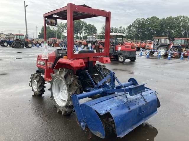 Tractor — Auction (lot 8451-1009)