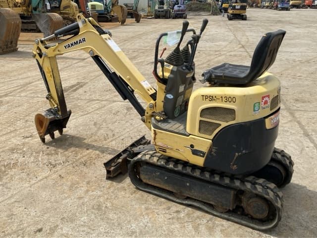 MINI EXCAVATOR — Auction (lot 8451-101)