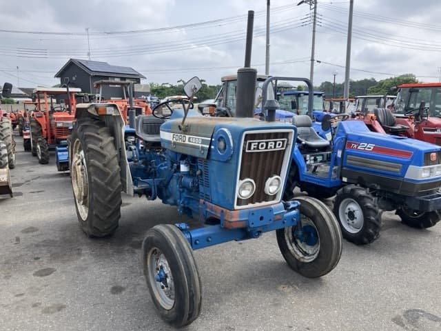 Tractor — Auction (lot 8451-1015)