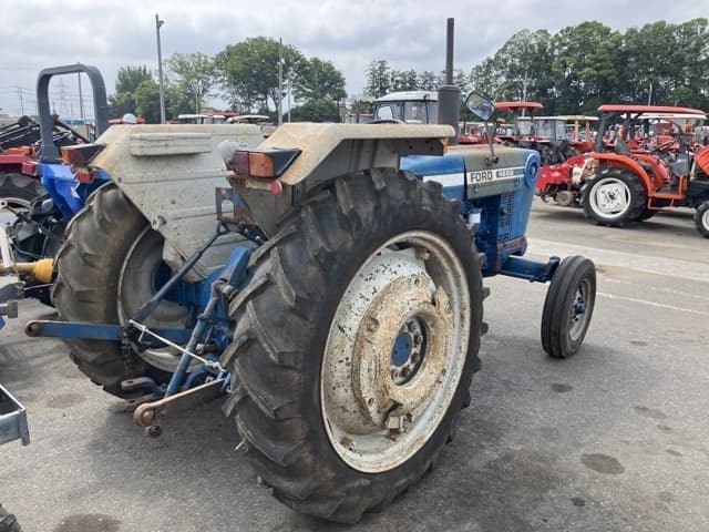 Tractor — Auction (lot 8451-1015)
