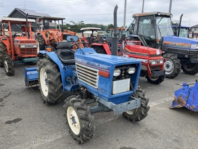 Tractor — Auction (lot 8451-1016)