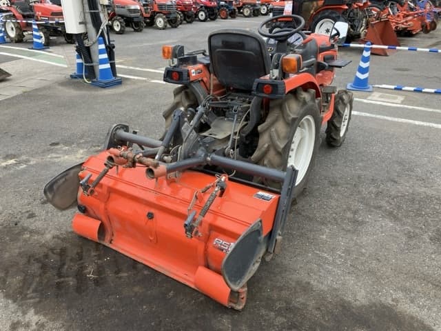 Tractor — Auction (lot 8451-1022)