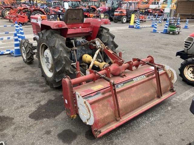 Tractor — Auction (lot 8451-1023)