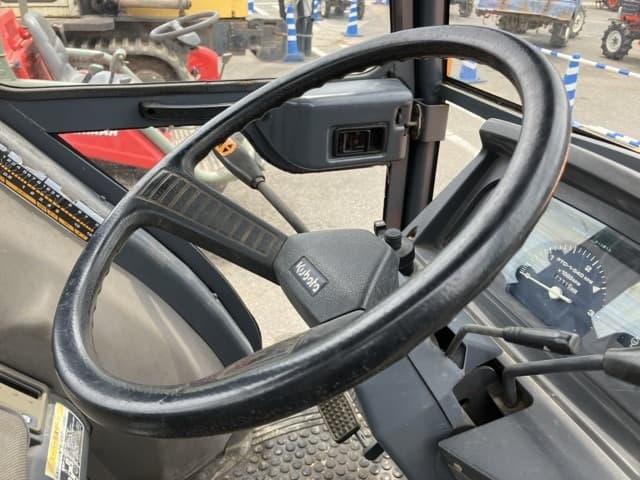 Tractor — Auction (lot 8451-1025)