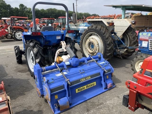 Tractor — Auction (lot 8451-1028)