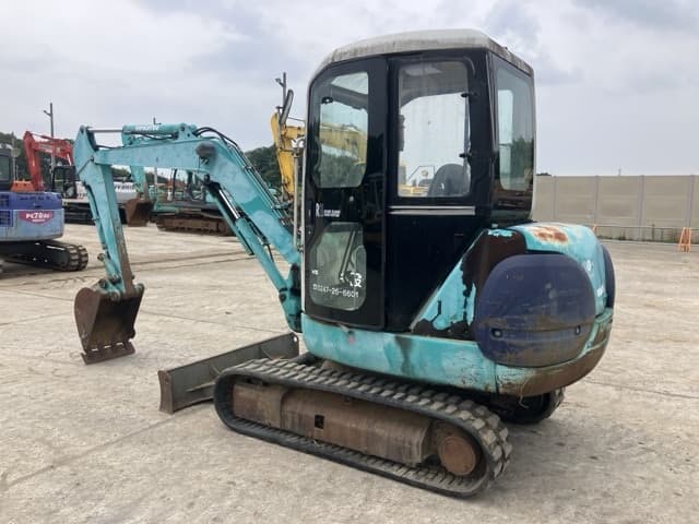 MINI EXCAVATOR — Auction (lot 8451-104)