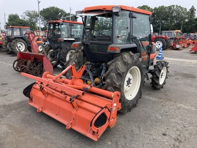 Tractor — Auction (lot 8451-1040)