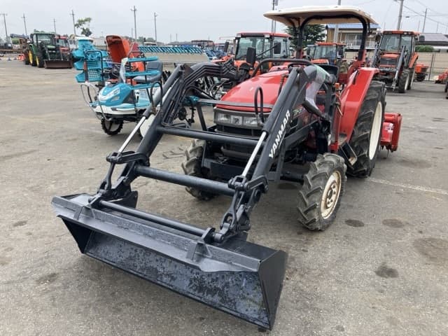 Tractor — Auction (lot 8451-1041)