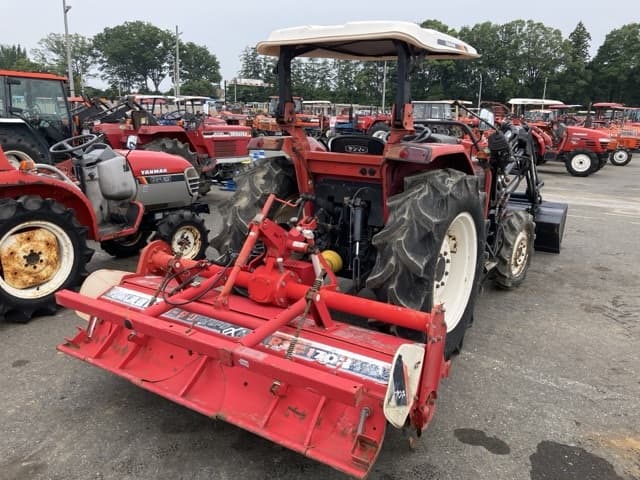 Tractor — Auction (lot 8451-1041)