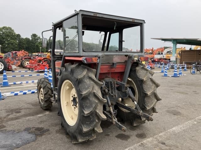 Tractor — Auction (lot 8451-1046)
