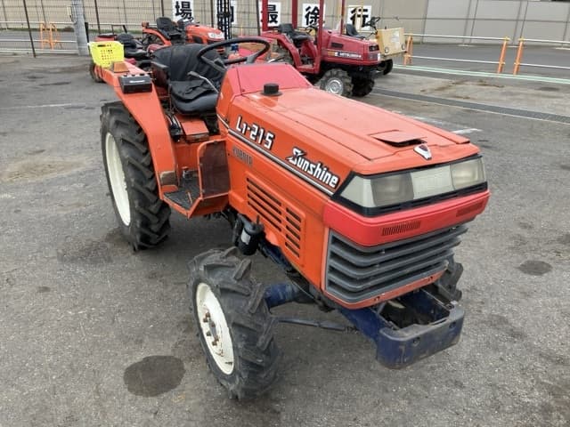 Tractor — Auction (lot 8451-1047)