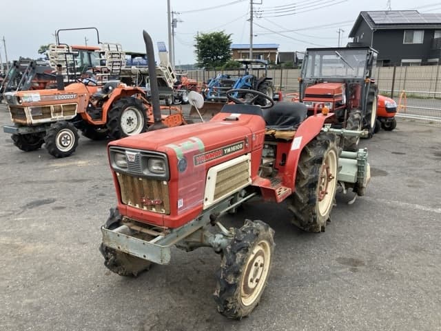 Tractor — Auction (lot 8451-1049)