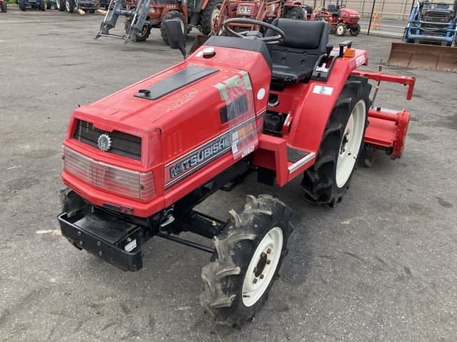 Tractor — Auction (lot 8451-1054)
