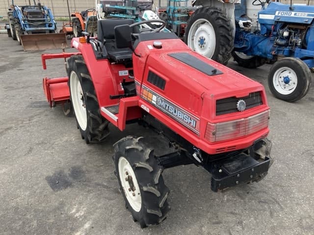 Tractor — Auction (lot 8451-1054)