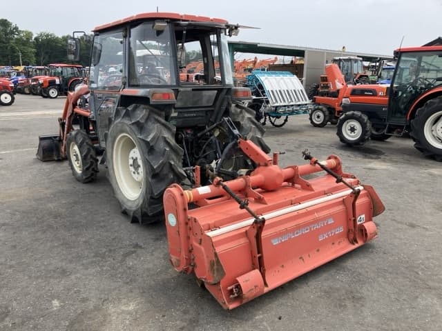 Tractor — Auction (lot 8451-1060)