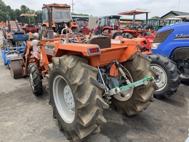 Tractor — Auction (lot 8451-1062)