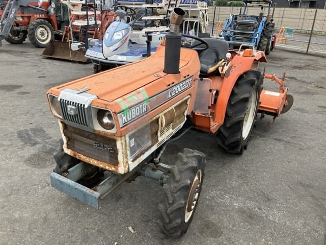 Tractor — Auction (lot 8451-1065)