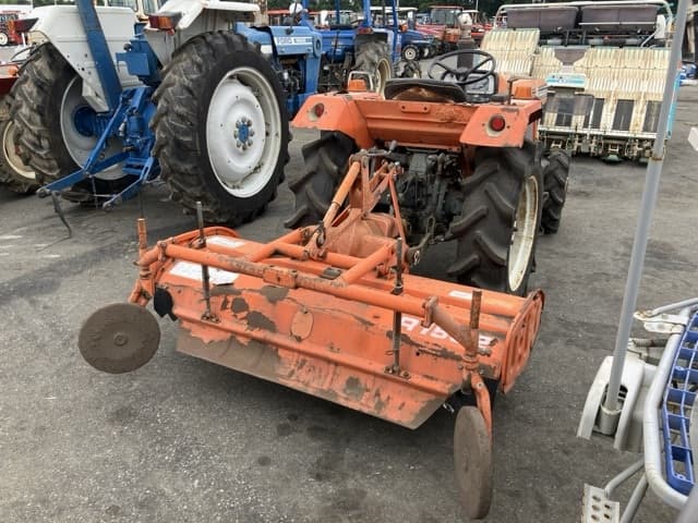 Tractor — Auction (lot 8451-1065)